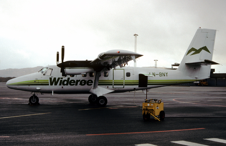 LN-BNY (Photo: Ruben Husberg 1991)